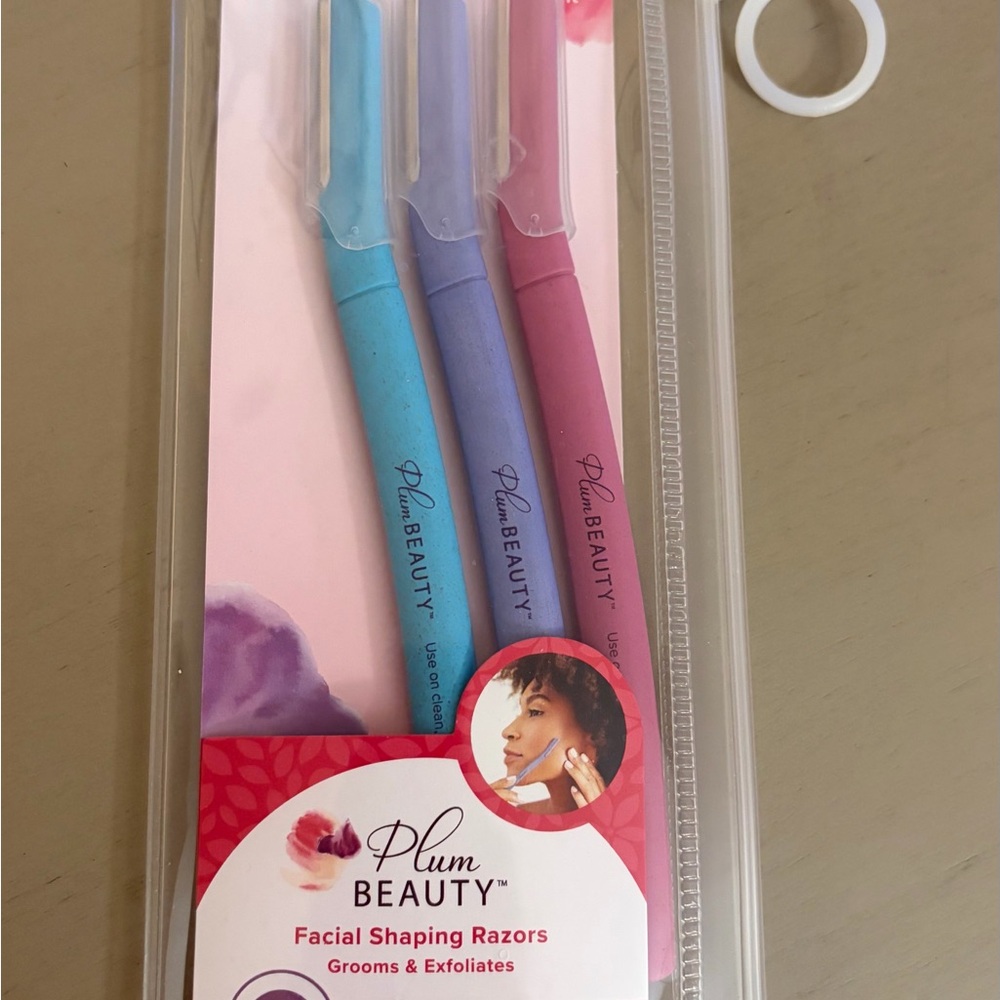 Plum Beauty Facial Shaping Razors Set